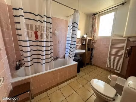 studio 1 pièce 25 m²