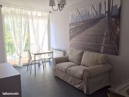 studio meublé cosy en plein coeur de lons