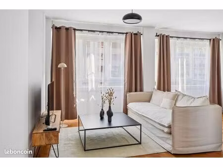 appartement 1 pièce 81 m²