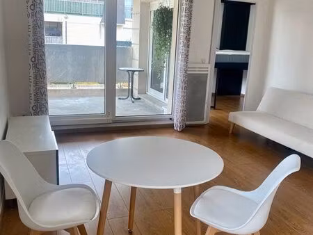 location 2 pièces meublées 37 m2