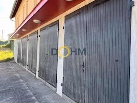 parking/box 150 m² le passage