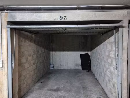 parking/box 10 m² pantin