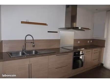 saint savournin maison de village mitoyenne t3 tbe 63 m² environ