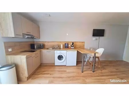 joli studio meublé en centre-ville