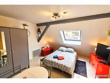 libre de suite. studio meublé calme et lumineux. lave linge et congélateur