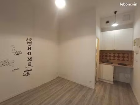 studio 1 pièce 13 m²