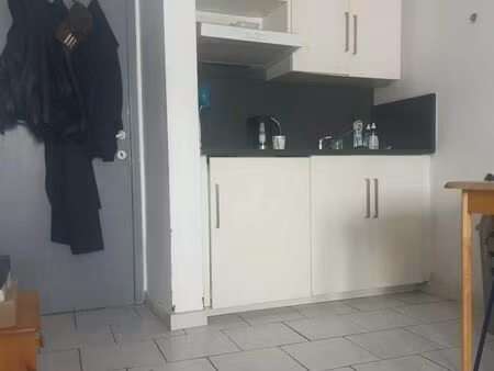studio 1 pièce 28 m²