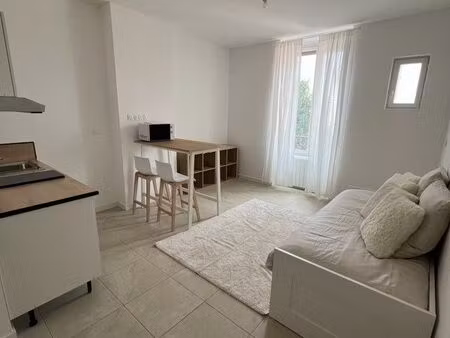 studio meublé