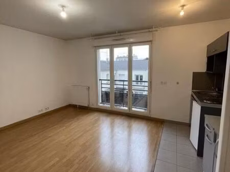 studio 1 pièce 30 m²