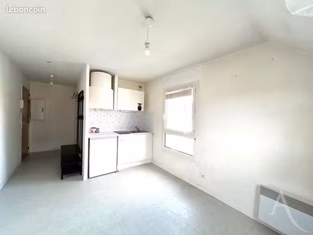 studio 1 pièce 18 m²