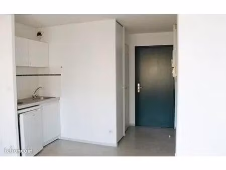 studio 1 pièce 19 m²