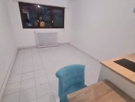 studio 18 m² kitchenette salle de bain