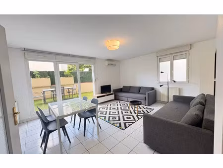 location appartement  56.33 m² t-2 à   1 200 €