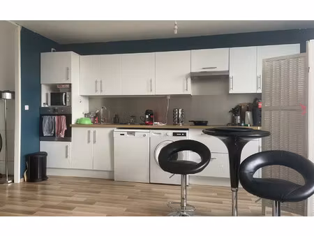 location appartement  m² t-3 à saint-pierre-des-corps  700 €