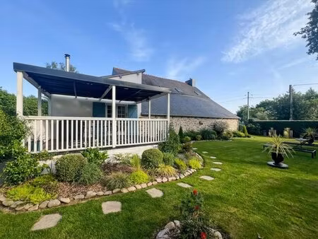 maison de 6 pièces de 235 m² à le mené