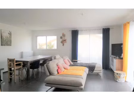location maison  m² t-4 à montamisé  964 €