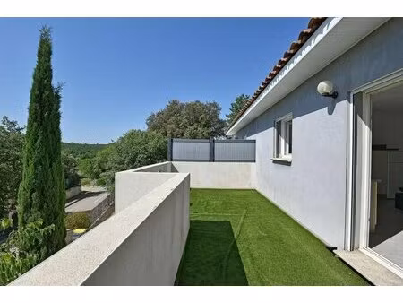 maison de 4 pièces de 82 m² à montpezat