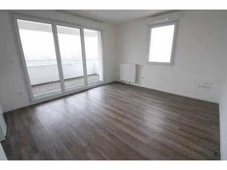 location appartement 2 pièces à nantes (44000) : à louer 2 pièces / 40m² nantes