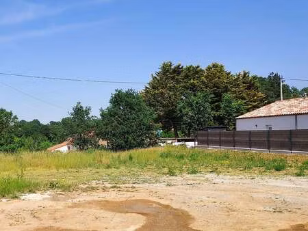 vente terrain à nesmy (85310) : à vendre / nesmy