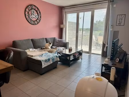 appartement t3 rénové avec terrasse à vendre à istres
