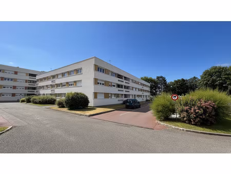 plaisir - appartement 3 chambres avec vue degagee