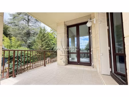 appartement t4 - 94 m² - séjour double - 2 chambres -terrasse - box - cave