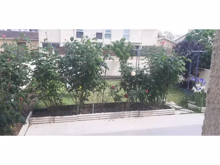 location appartement 4 pièces 80 m2 à floirac