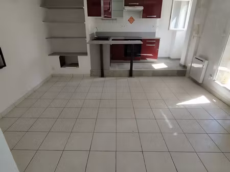 t2 avec cour - idéal 1er achat