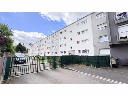 appartement t4 de 69m2 à rénover