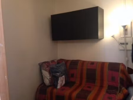 studio / 10m² / anatole france (ligne 3)
