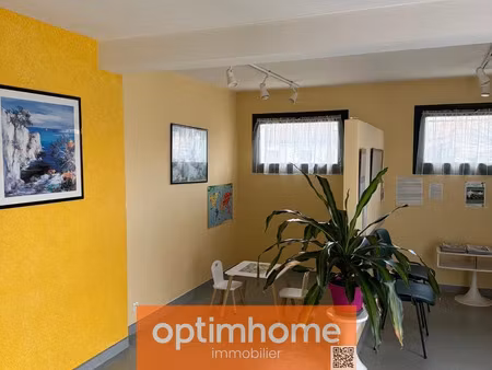 location locaux professionnels 2 pièces 51 m² à saint-pantaléon-de-larche (19600)  550 €