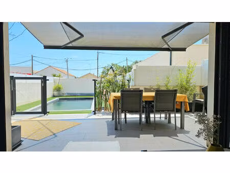 belle maison récente (semi plain pied) de 5 pièces avec piscine
