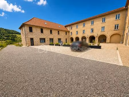 maison de 248 m² à saint-marcellin