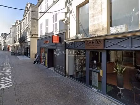 location commerce cognac 16100 90m²