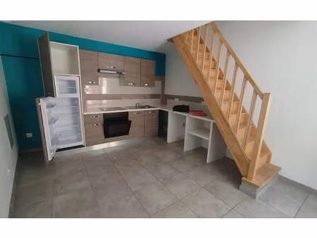 location maison  m² t-2 à laurac-en-vivarais  480 €
