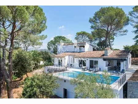 biot : villa à l'intérieur contemporain de 6 chambres dans domaine sécurisé