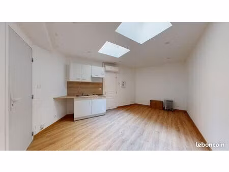 studio 1 pièce 20 m²