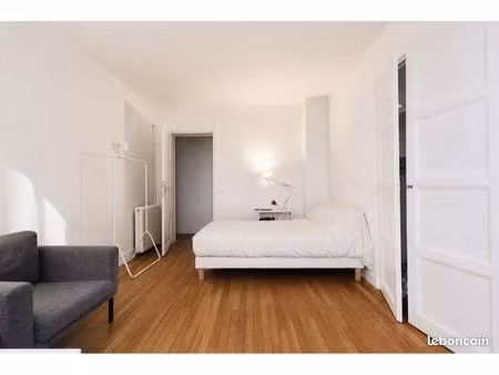 chambre privative de 15m2 dans un appartement récent de 62m2  propre  calme et entièrement