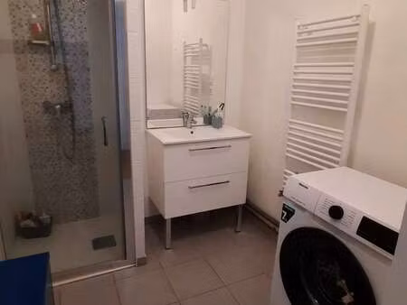 location appartement 2 pièces à nantes rond-point de rennes (44000) : à louer 2 pièces / 3