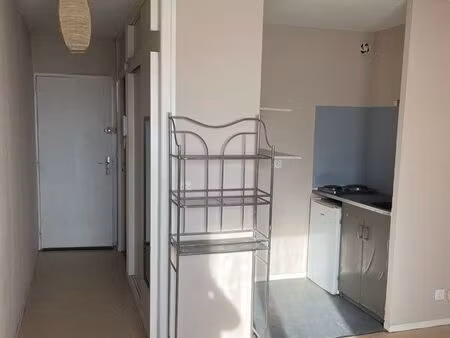 studio étudiant 25 m2   100 m université de pau