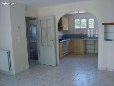 loue bel appartement t3 entièrement rénové