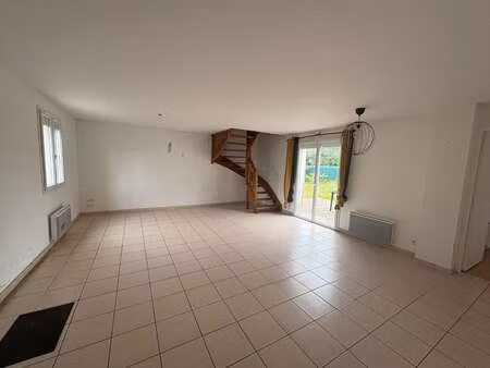 location maison à la plaine-sur-mer (44770) : à louer / 90m² la plaine-sur-mer