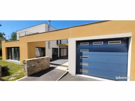 maison 6 pièces 165 m²