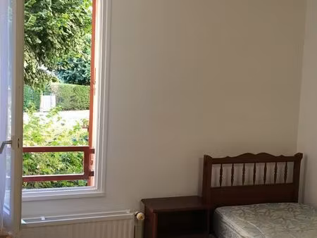 studio meublé 15m2  620euros/mois