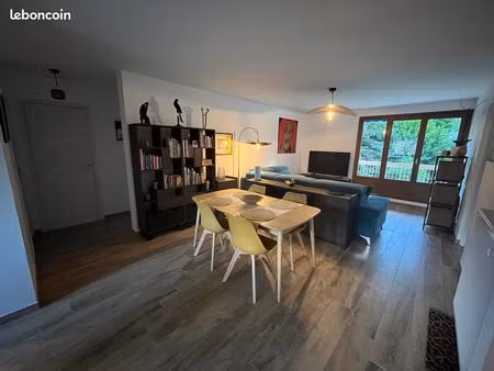 t4 86 m² rénové à neuf 2025 – 3 chambres – meublé & équipé – loggia – garage – 1 470 cc – 