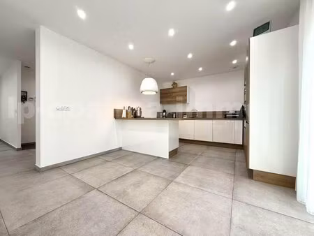 maison mitoyenne marignier jardin terrasse proche toutes commodités