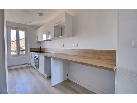location appartement  m² t-2 à lavaur  547 €