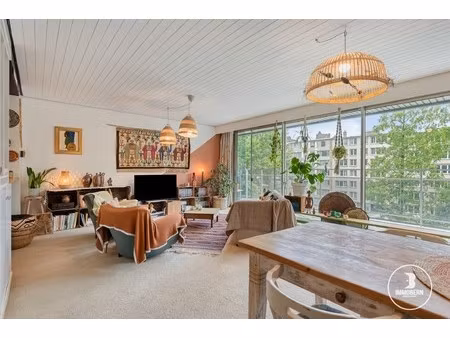ruim appartement met 2 terrassen en autostaanplaats