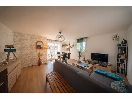 magnifique t3 avec balcon  box fermé et cellier. aucun travaux