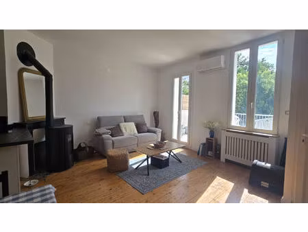 ville bourbon - duplex avec terrasse et jardinet